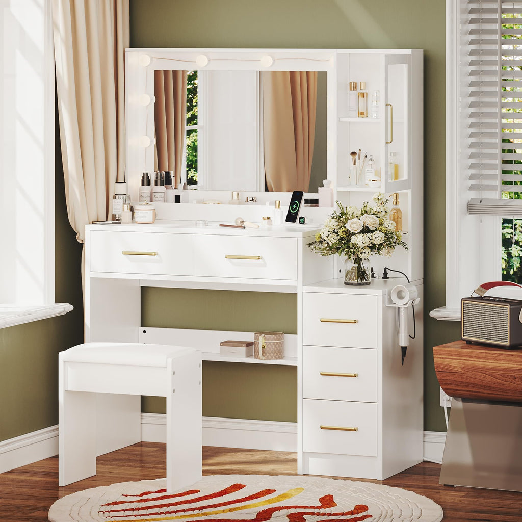 White Vanity Table with Drawer and Mirror Q119468